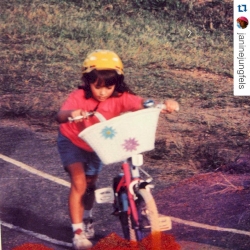 World Champion Women Elite @janinejungfels taking it back to where it all started! 

#Repost @janinejungfels with @repostapp.
・・・
Underwood BMX track. Where it all started. Pink bikes& flower baskets...those were the days! #coolkid #youngJ9 #whenbasketswerecool #stackhat #nostalgia #thatshowiroll

#worldcuptrialantwerp #biketrial