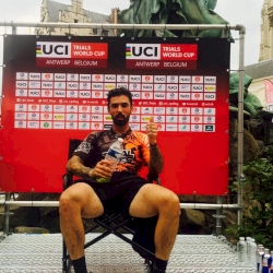 Coustellier is relaxing in the hot seat, waiting for Hermance, Carthy & Llongueras to finish! Watch the Final Men Elite 26